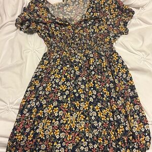 Forever 21 Floral Top with Yellow and White Details